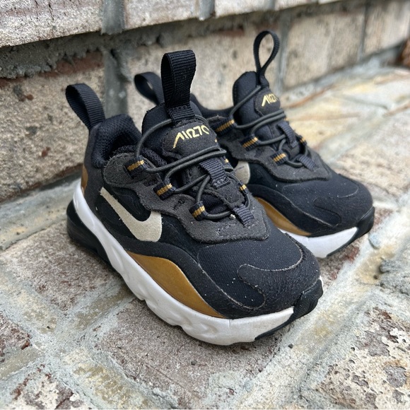 Nike Air Max 270 React 'Metallic Gold Toddler size 4 Sneakers - Picture 4 of 9
